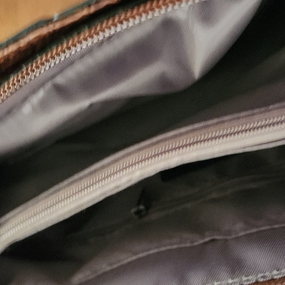 Harper and Hyde 3 piece purse - Picture 4 of 5